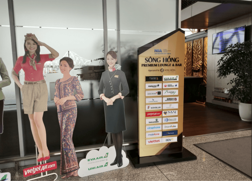 Where is Song Hong Business Lounge Located? - Entrance