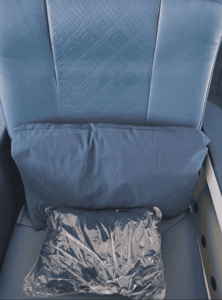 Malaysia Airlines B737 Business Class Pillow and Blanket